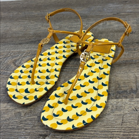 Tory Burch EMMY Thong Sandals Women’s Size 8M Yellow Lemons Print Logo Flats - Picture 1 of 9